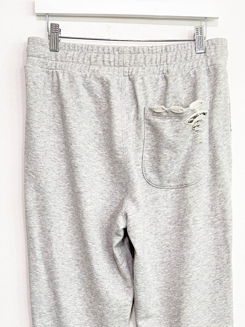 BOGO! ALO Yoga Distressed Ripped Sweatpants Heather Gray Size Large - Picture 8 of 10